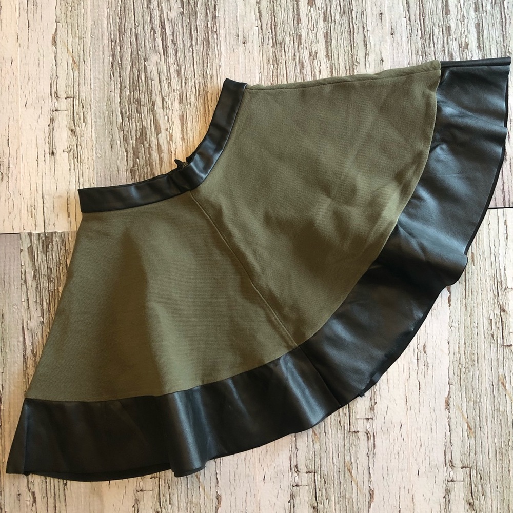 BNWT | TOPSHOP | SKIRT | SZ 4